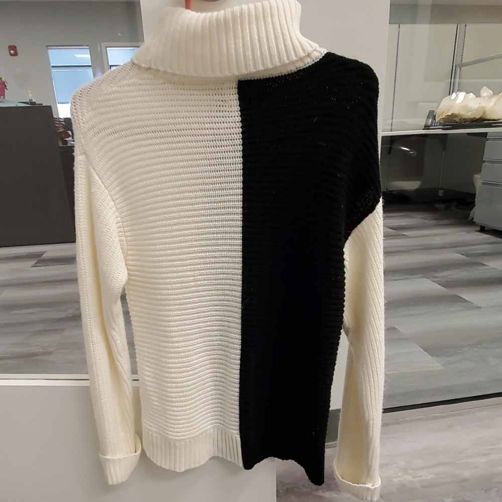 Sweater - Picture 2 of 2